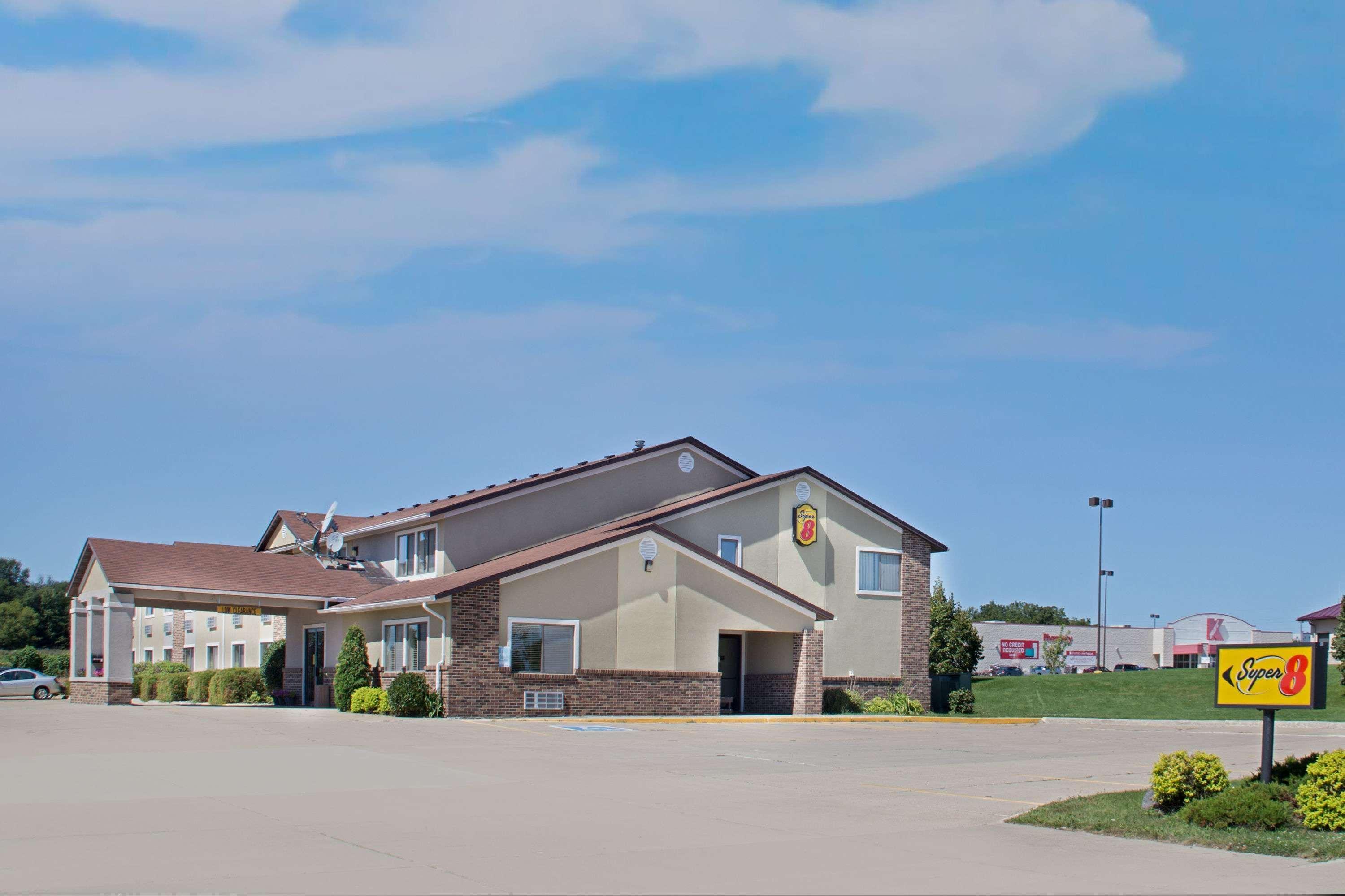 スーパー 8 バイ ウインダム チャールズ シティ Charles City エクステリア 写真